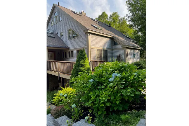 $3,500,000 | 93 Governors Point Road, Harpswell, ME 04079