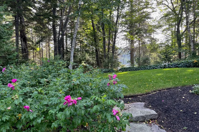 $3,500,000 | 93 Governors Point Road, Harpswell, ME 04079