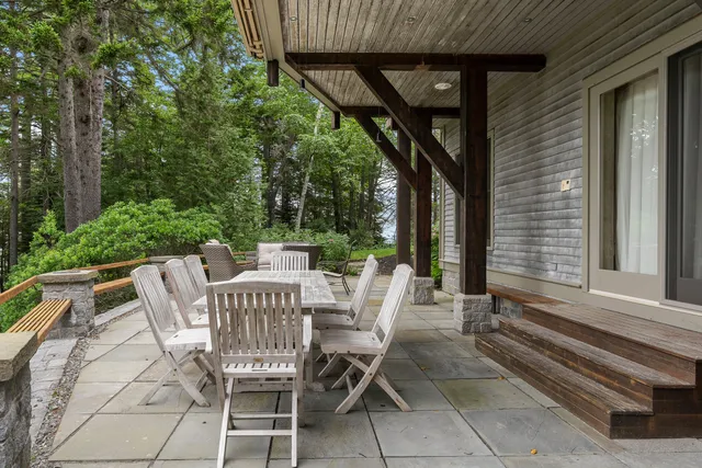 $3,500,000 | 93 Governors Point Road, Harpswell, ME 04079