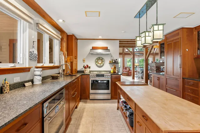 $3,500,000 | 93 Governors Point Road, Harpswell, ME 04079