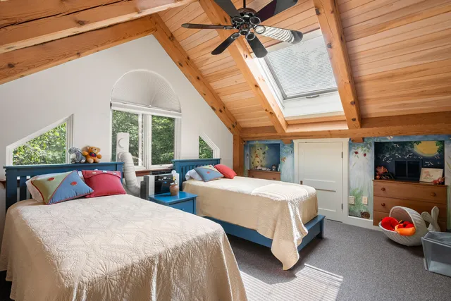 $3,500,000 | 93 Governors Point Road, Harpswell, ME 04079