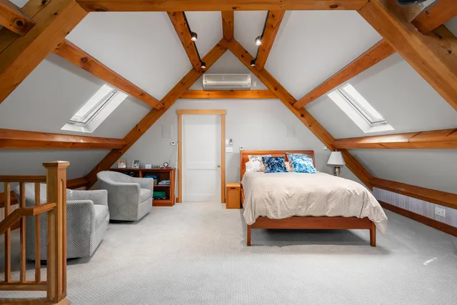 $3,500,000 | 93 Governors Point Road, Harpswell, ME 04079