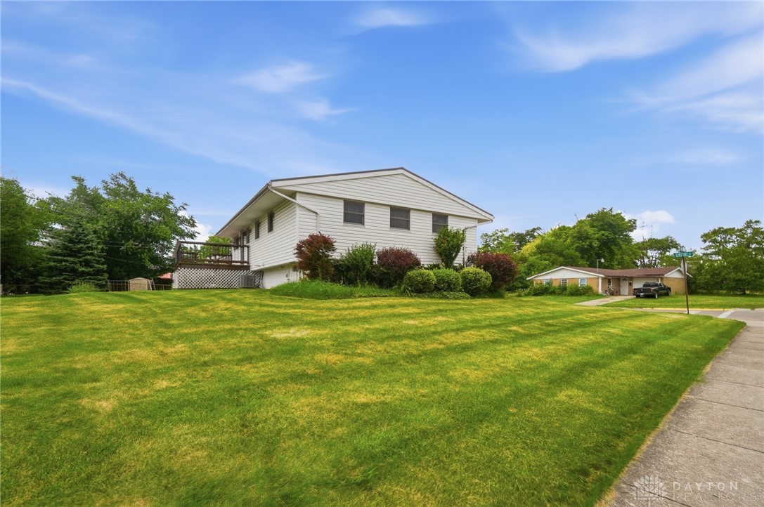 1914 Elmsford Street Springfield, OH 45506 - Photo 43 of 47