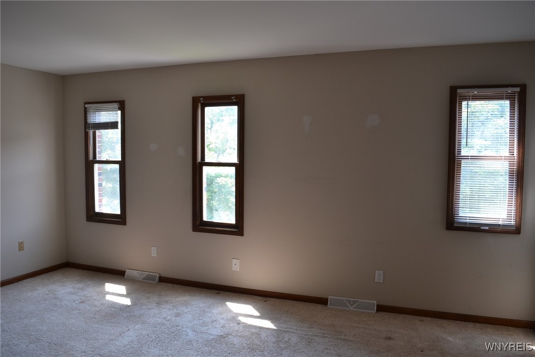 231 Pine Street Buffalo, NY 14204 - Photo 10 of 16