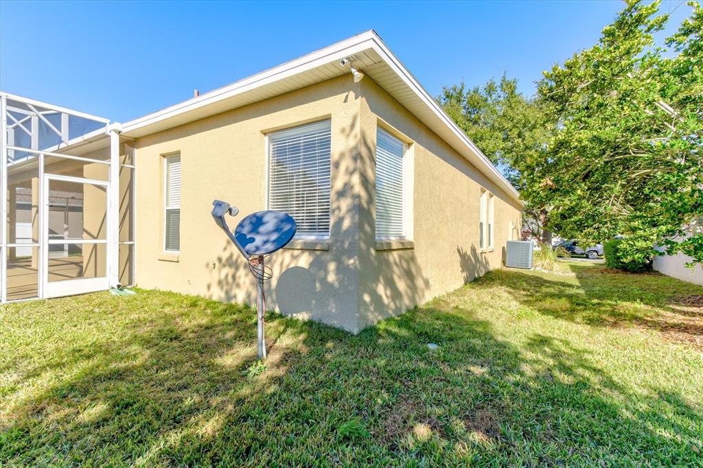 276 Longhirst Loop Ocoee, FL 34761 - Photo 43 of 60 a view of backyard of house with green space