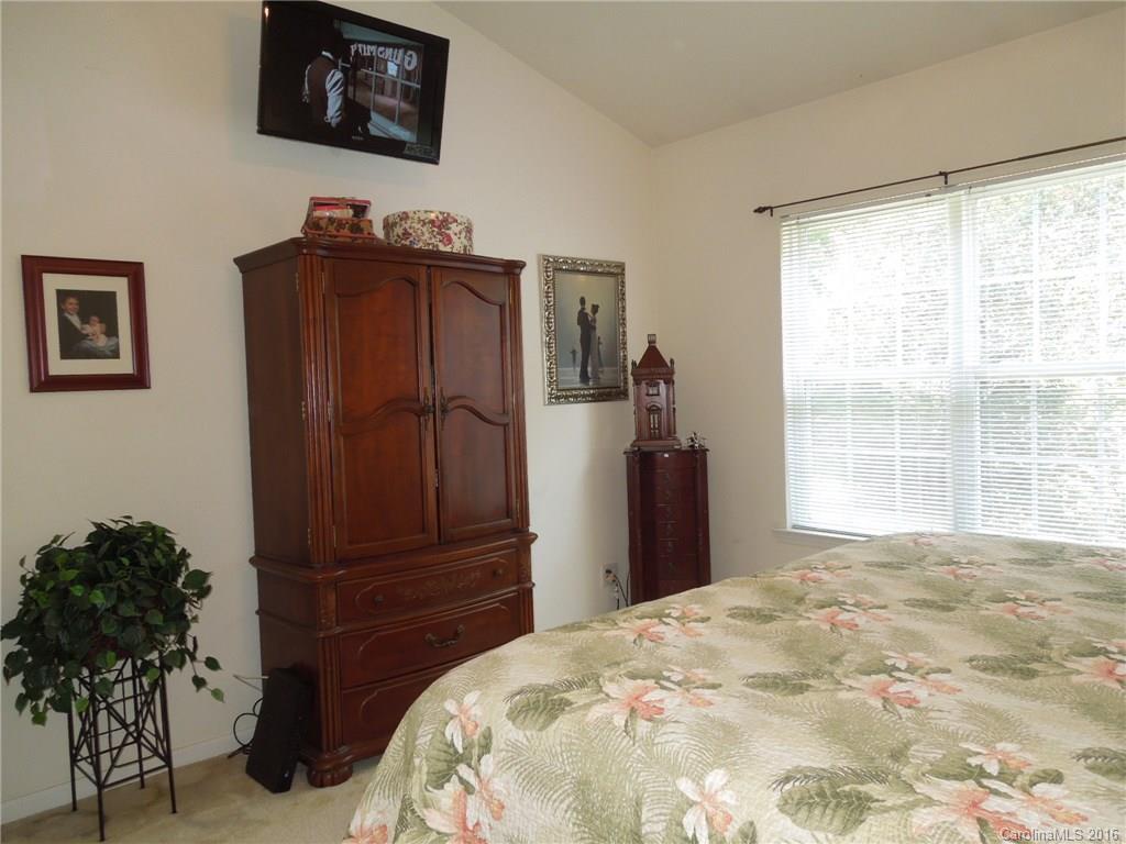 819 Clearbrook Road Matthews, NC 28105 - Photo 11 of 24 Gallery Image 11