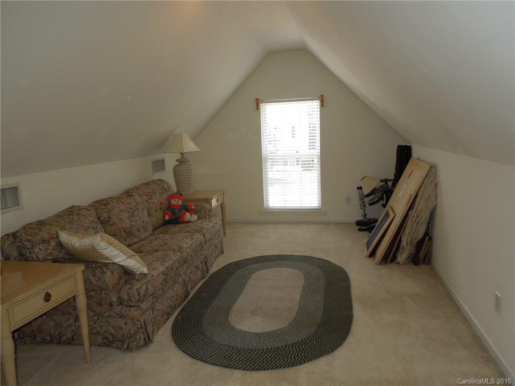 819 Clearbrook Road Matthews, NC 28105 - Photo 17 of 24 Gallery Image 17