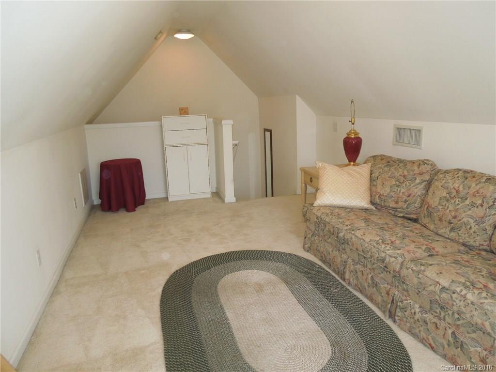 819 Clearbrook Road Matthews, NC 28105 - Photo 18 of 24 Gallery Image 18