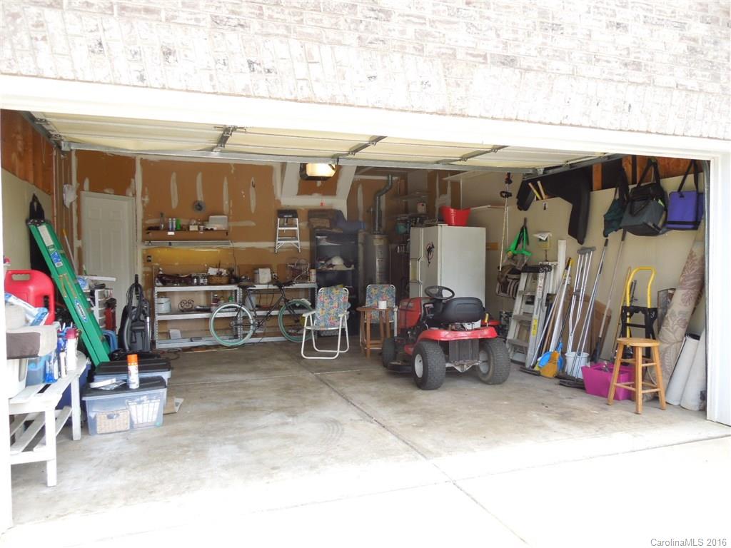 819 Clearbrook Road Matthews, NC 28105 - Photo 19 of 24 Gallery Image 19