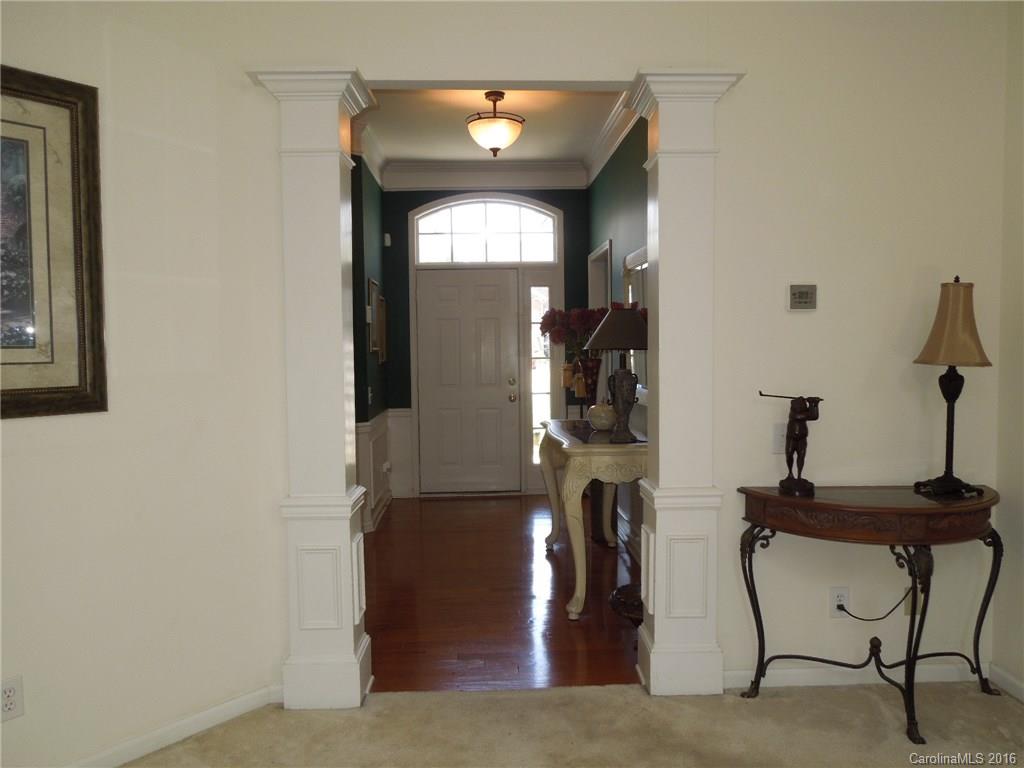 819 Clearbrook Road Matthews, NC 28105 - Photo 4 of 24 Gallery Image 4