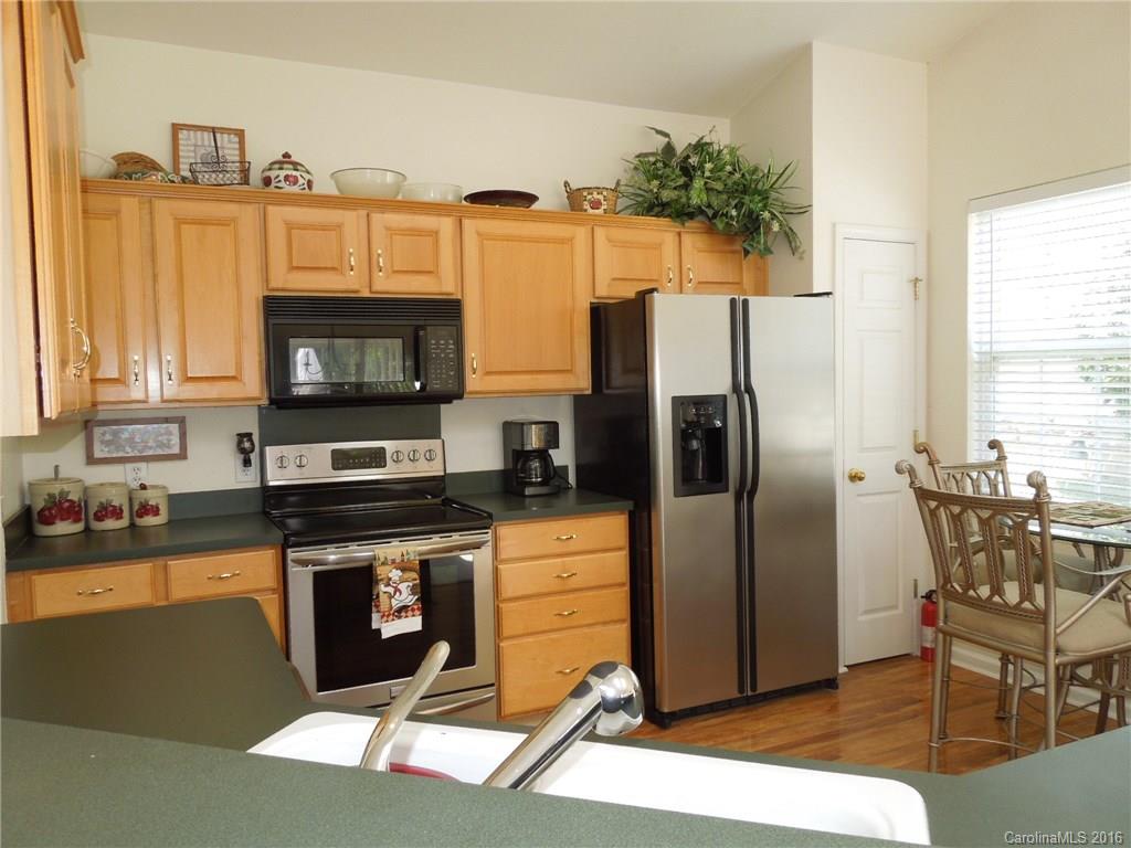 819 Clearbrook Road Matthews, NC 28105 - Photo 9 of 24 Gallery Image 9