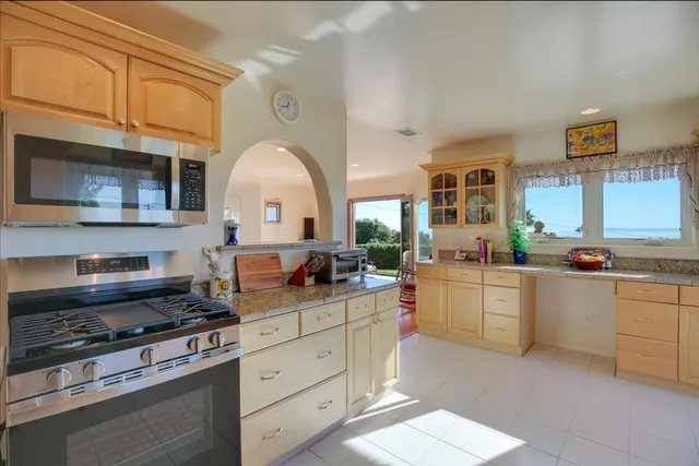 $2,999,000 | 202 East Mountain Drive, Montecito, CA 93108