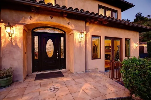 $2,999,000 | 202 East Mountain Drive, Montecito, CA 93108