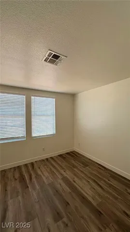 $2,050 | 5042 Vista Loma Way, North Las Vegas, NV 89031