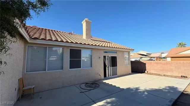 $2,050 | 5042 Vista Loma Way, North Las Vegas, NV 89031