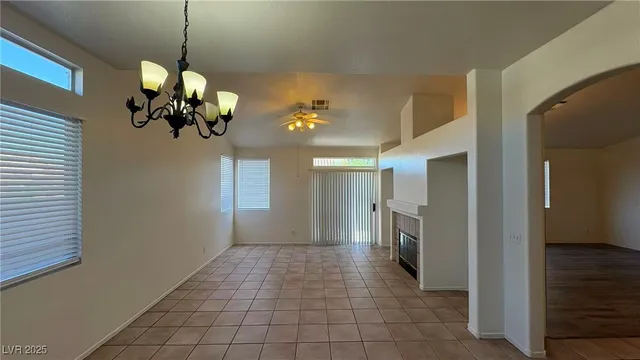 $2,050 | 5042 Vista Loma Way, North Las Vegas, NV 89031