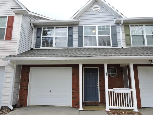 $1,425 | 132 Swaying Pine Court, Crestview, FL 32539