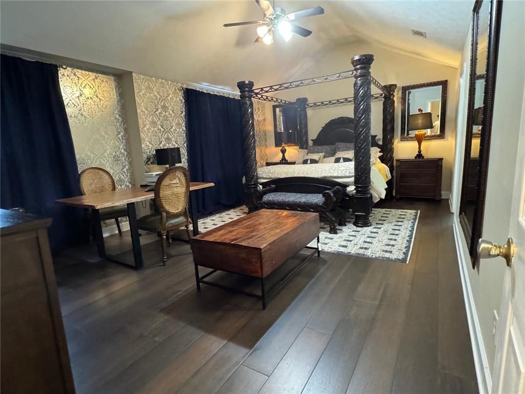 29 Lighthouse Drive Winder, GA 30680 - Photo 17 of 33 a living room with furniture and a table