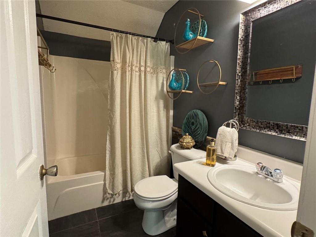 29 Lighthouse Drive Winder, GA 30680 - Photo 24 of 33 a bathroom with a sink toilet and shower