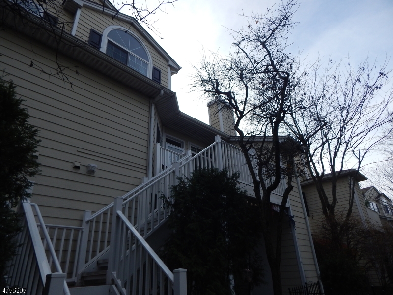 54 Wescott Road Bedminster, NJ 07921 - Photo 9 of 9 a view of backyard of house