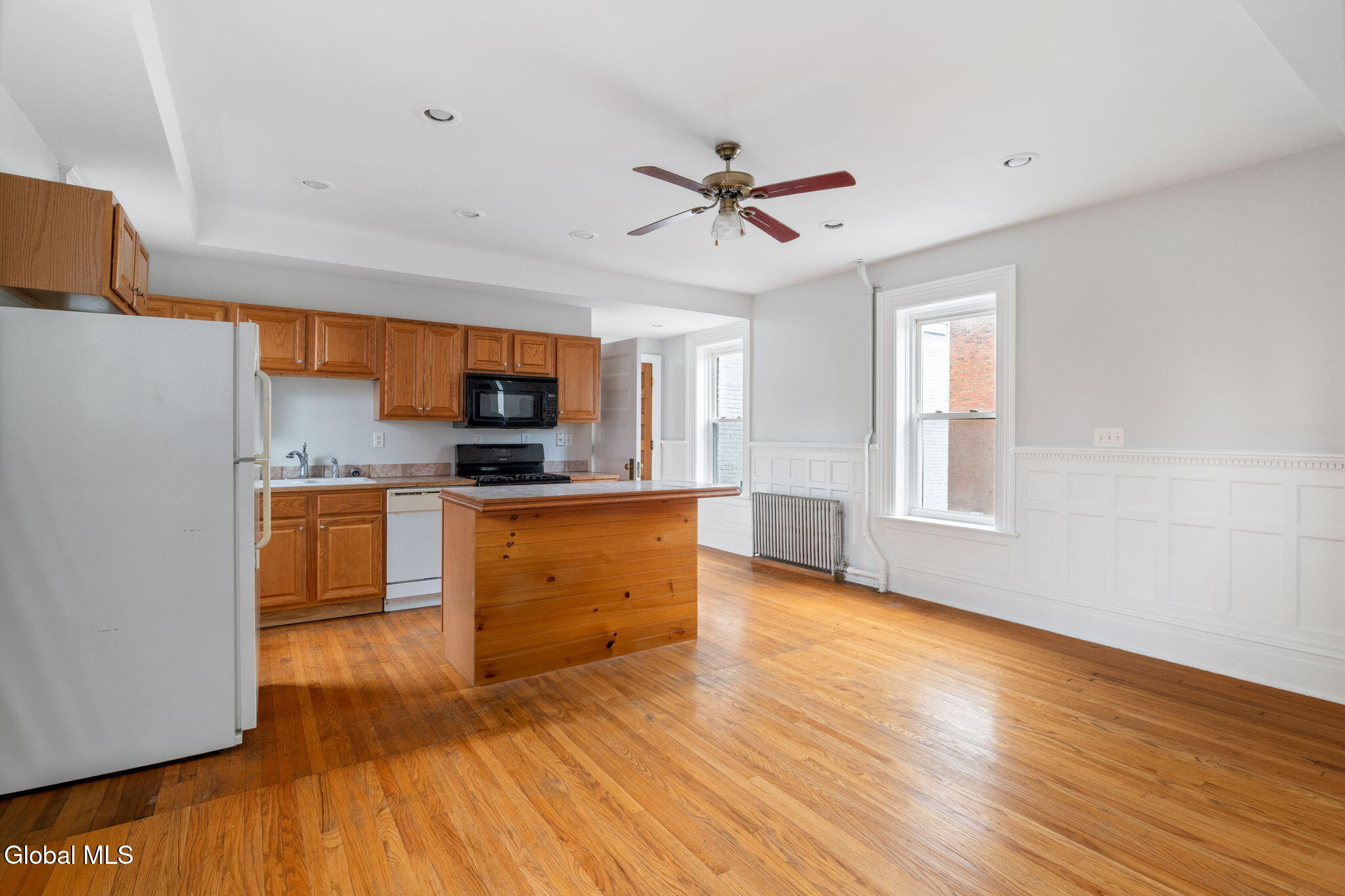 210 Union Street Schenectady, NY 12305 - Photo 21 of 40 21-210UnionSt_21