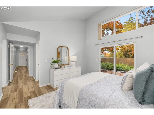 $249,000 | 1696 Northwest Rolling Hill Drive, Beaverton, OR 97006