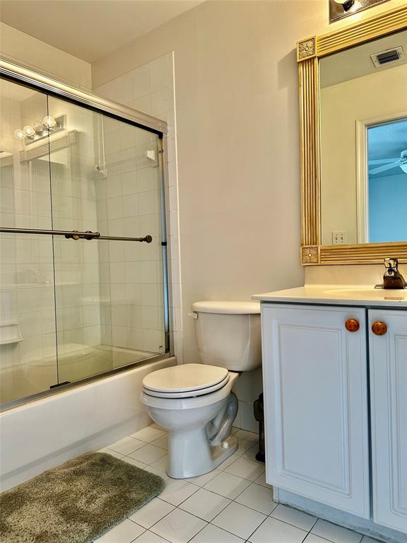8564 Vía Giardino Boca Raton, FL 33433 - Photo 10 of 20 a bathroom with a sink toilet and shower