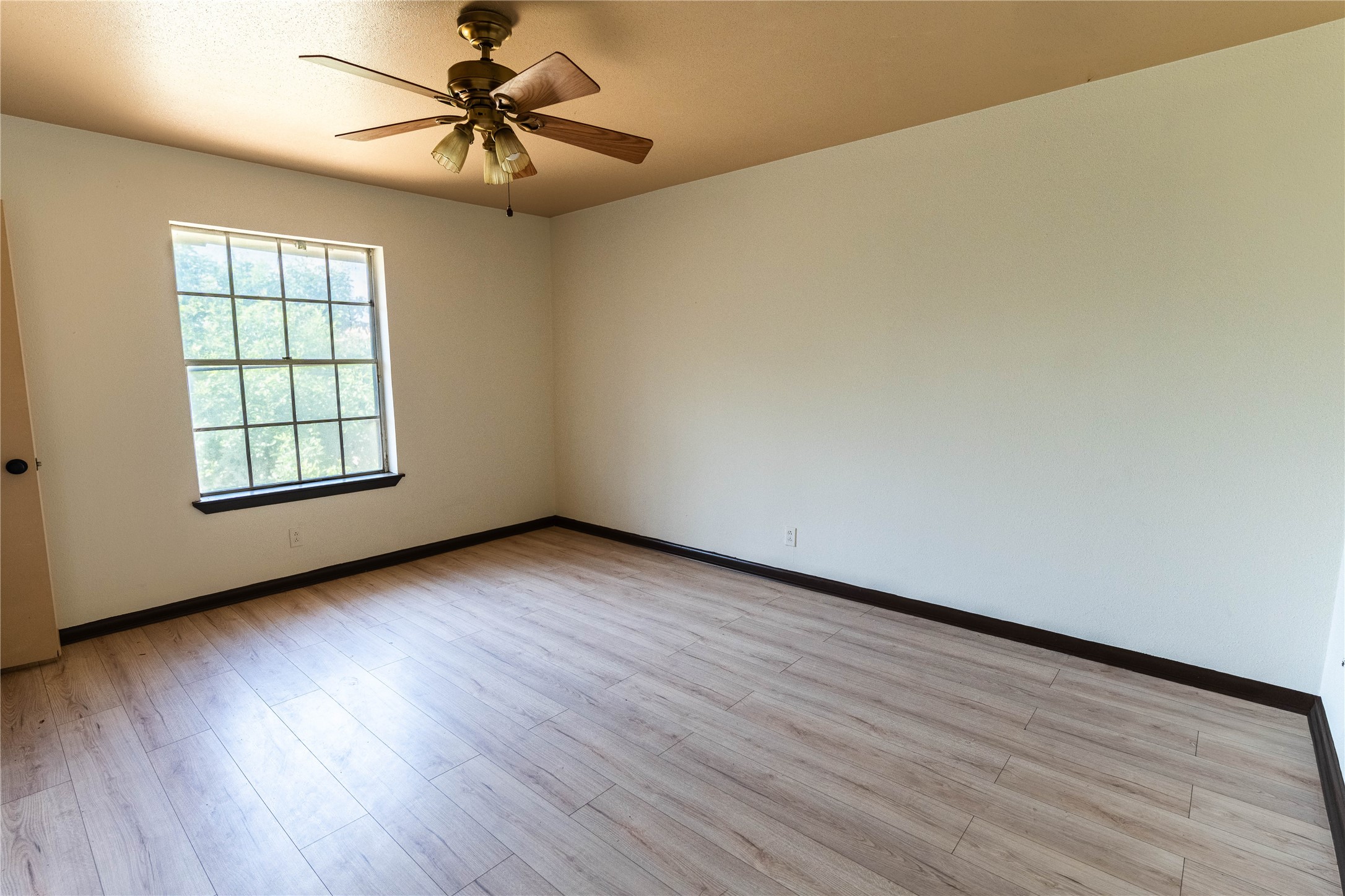 3314 Burke Road, Unit 39 Pasadena, TX 77504 - Photo 6 of 12 Bedroom