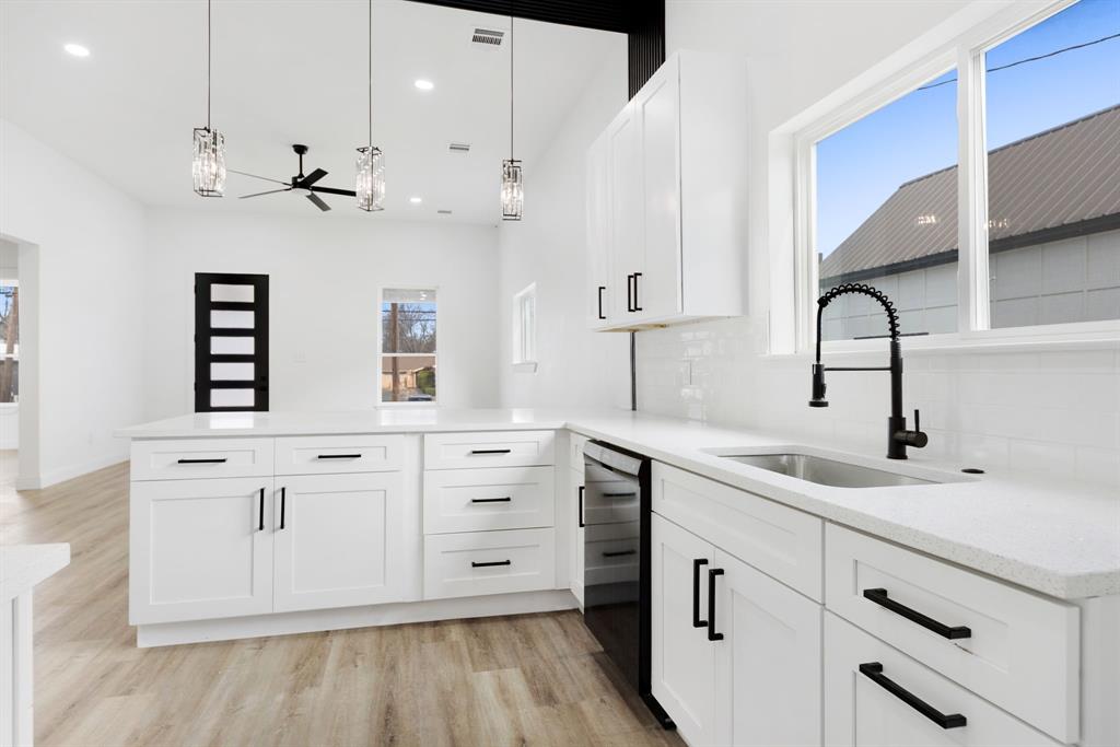 1269 Bonham Street Paris, TX 75460 - Photo 12 of 32