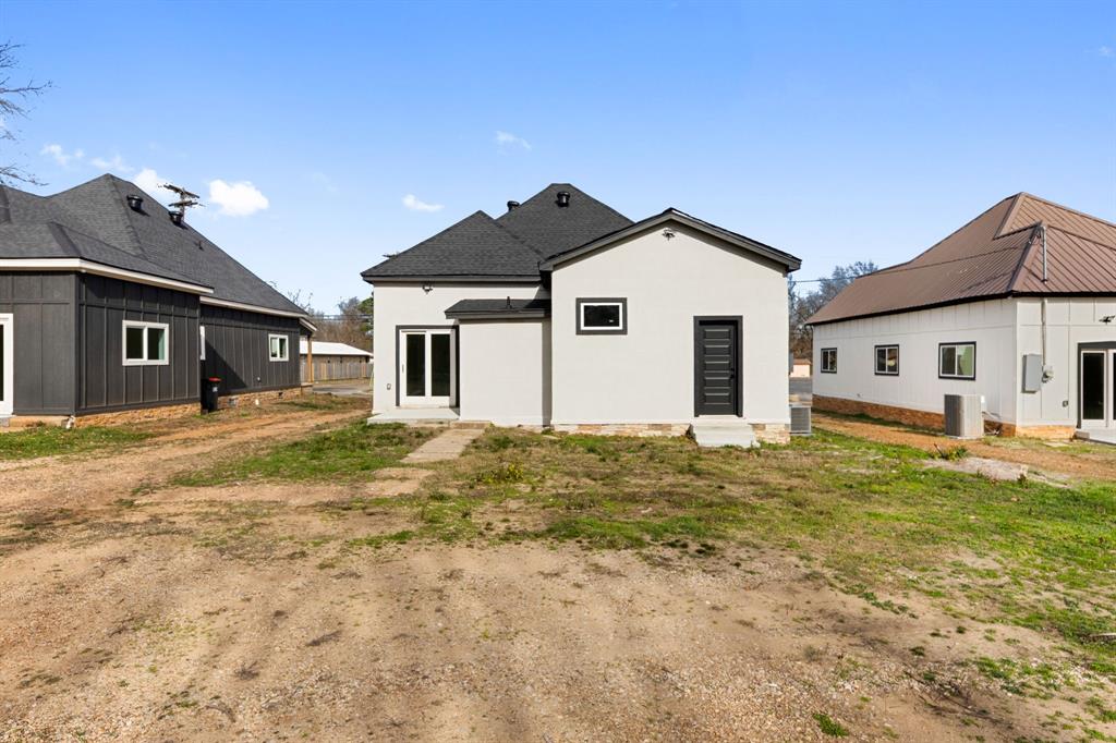 1269 Bonham Street Paris, TX 75460 - Photo 25 of 32