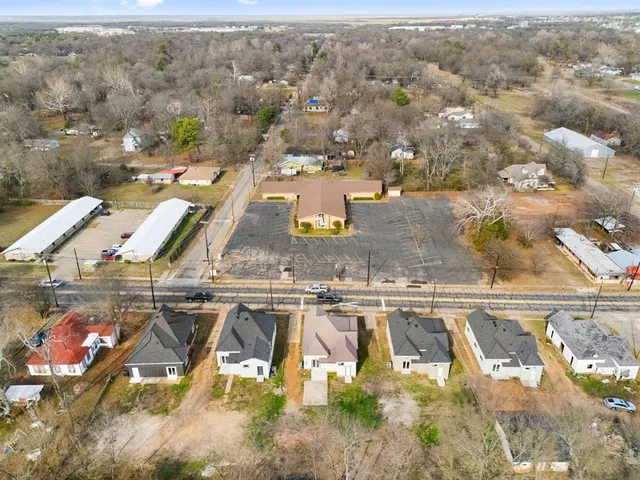 $195,000 | 1269 Bonham Street, Paris, TX 75460