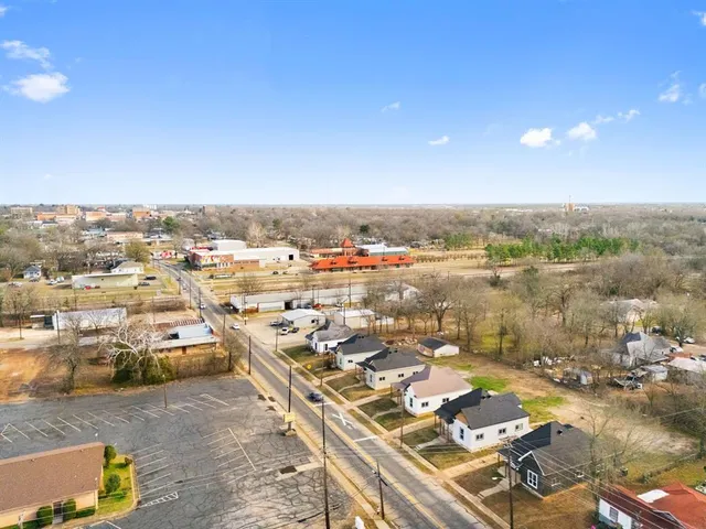 $195,000 | 1269 Bonham Street, Paris, TX 75460