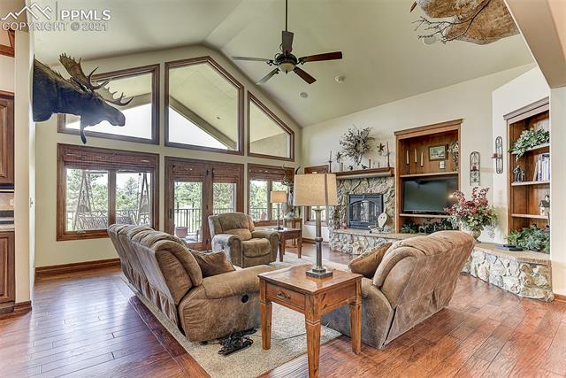 11227 Shaugnessy Road Colorado Springs, CO 80908 - Photo 6 of 50 Gallery Image 6