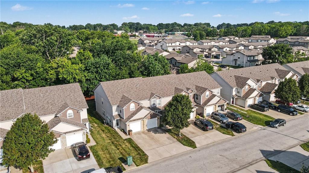 210 North Pointe Lane Raymore, MO 64083 - Photo 28 of 32