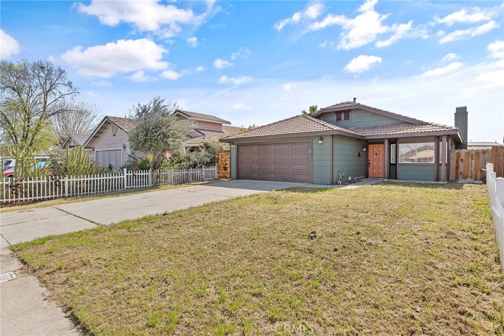 1171 State Street Hanford, CA 93230 - Photo 2 of 27