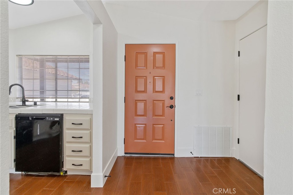 1171 State Street Hanford, CA 93230 - Photo 4 of 27