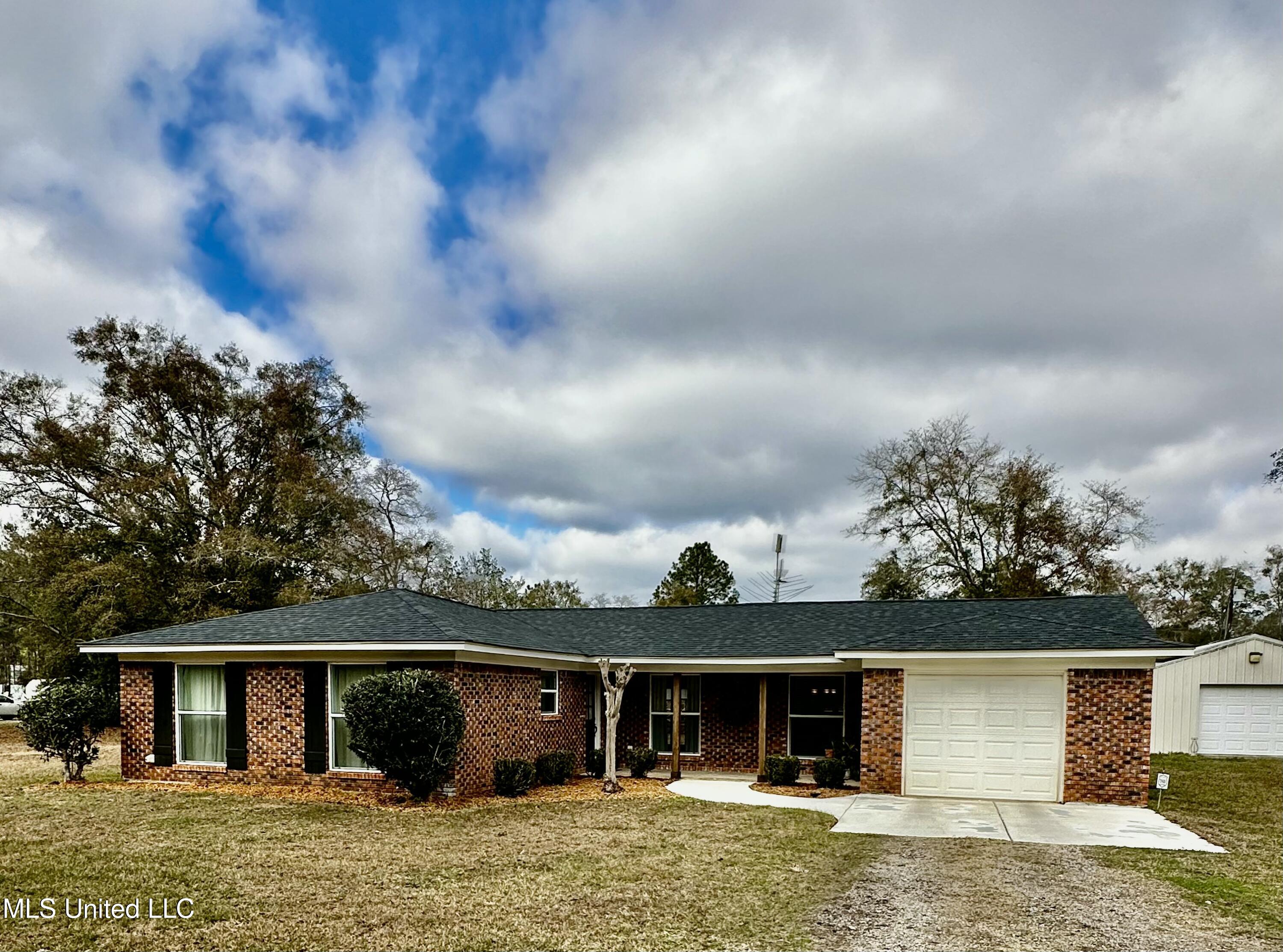 12217 Philadelphia Road Moss Point, MS 39562 - Photo 1 of 23 IMG_1008