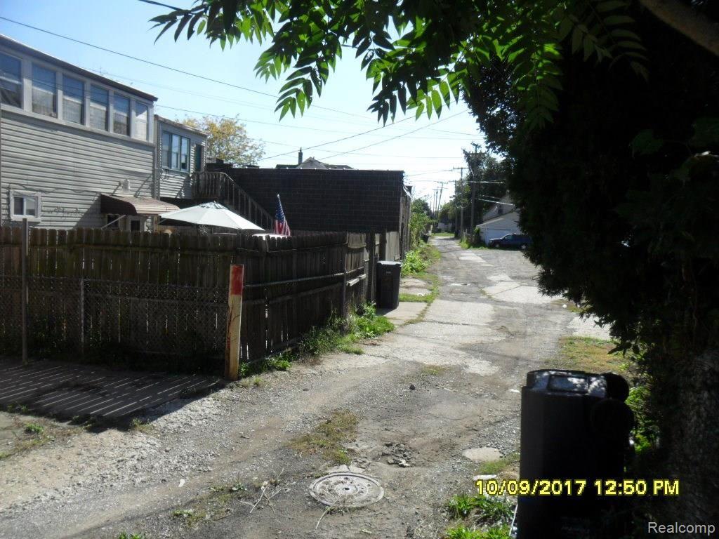 211 Summit Street River Rouge, MI 48218 - Photo 6 of 16