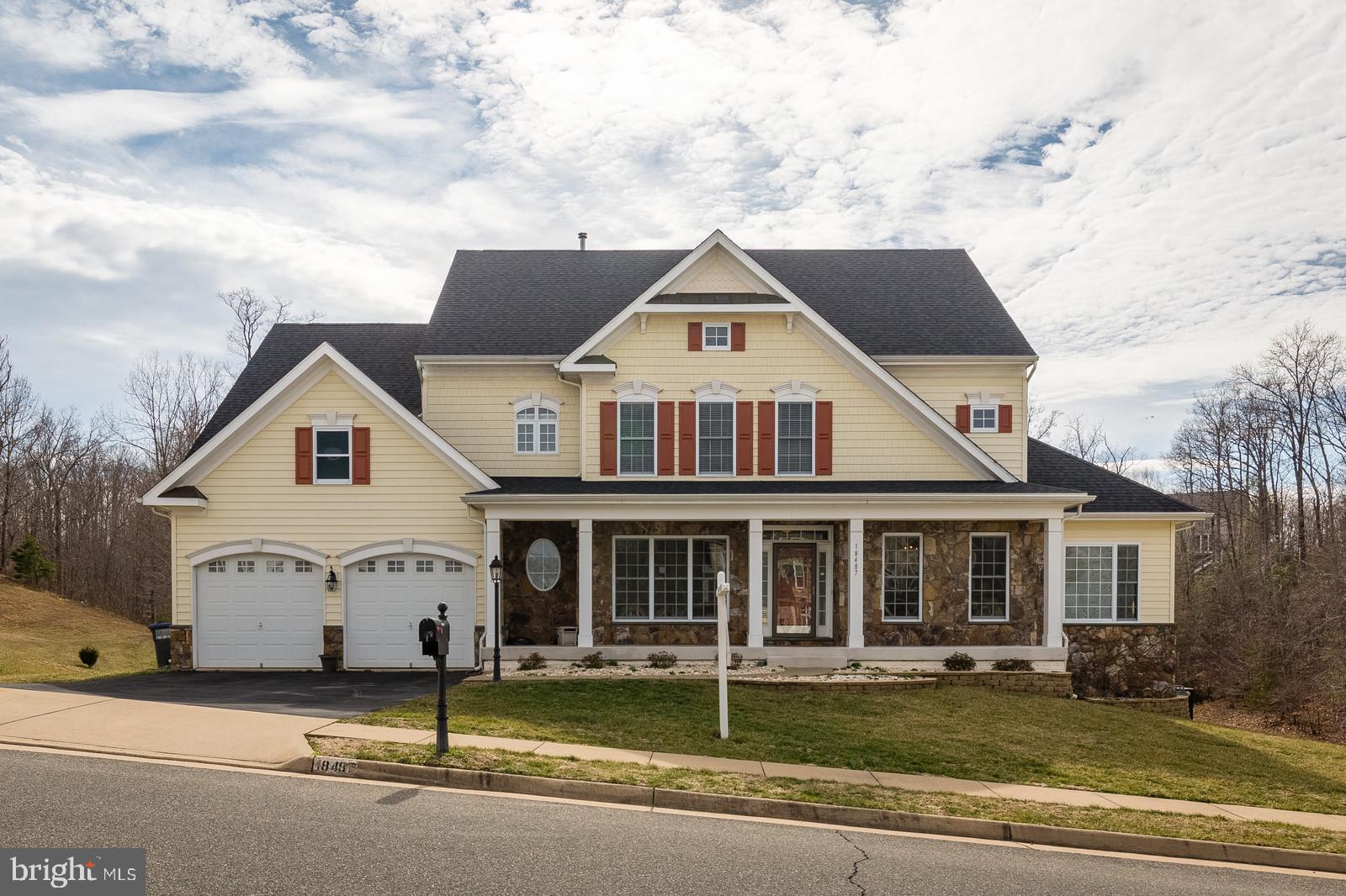 Front view of home