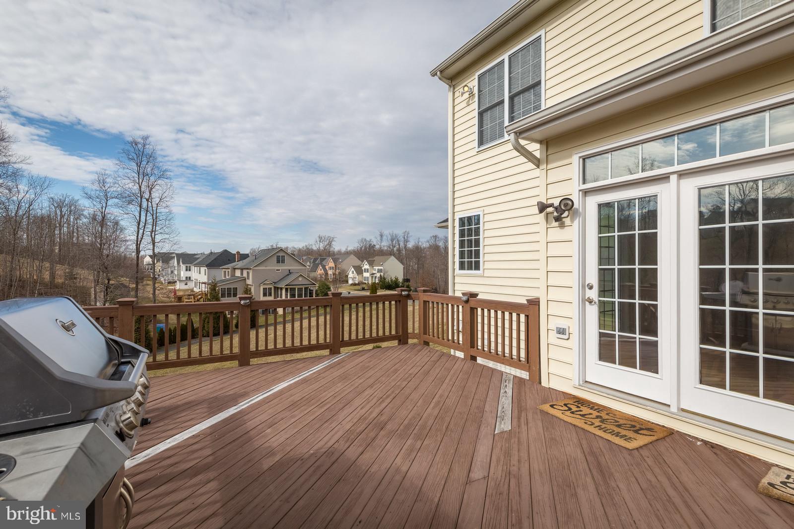 18487 Kerill Road Triangle, VA 22172 - Photo 41 of 45 Great for grilling and mingling. Come on over!