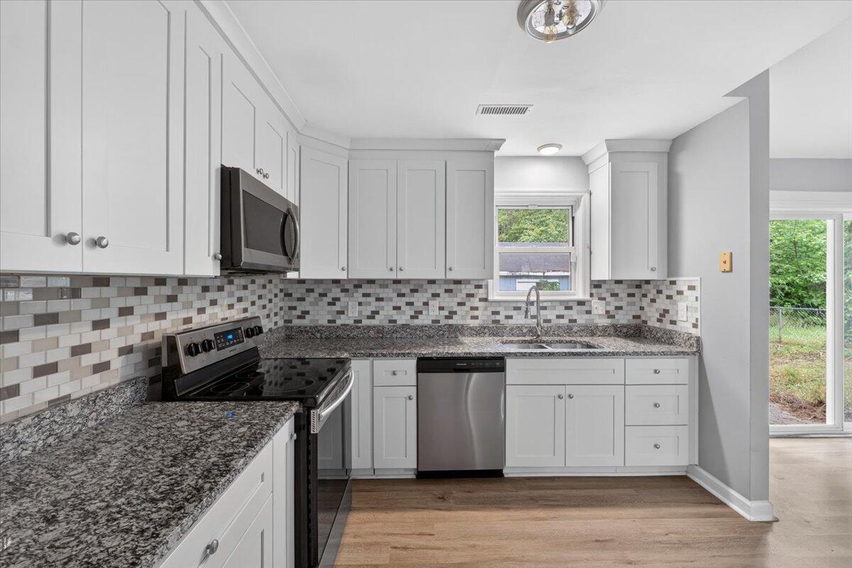 519 Temple Road Ladson, SC 29456 - Photo 10 of 29 11-Square One Team - DSC01089