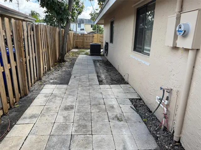 $2,900 | 6522 Harbour Road, North Lauderdale, FL 33068