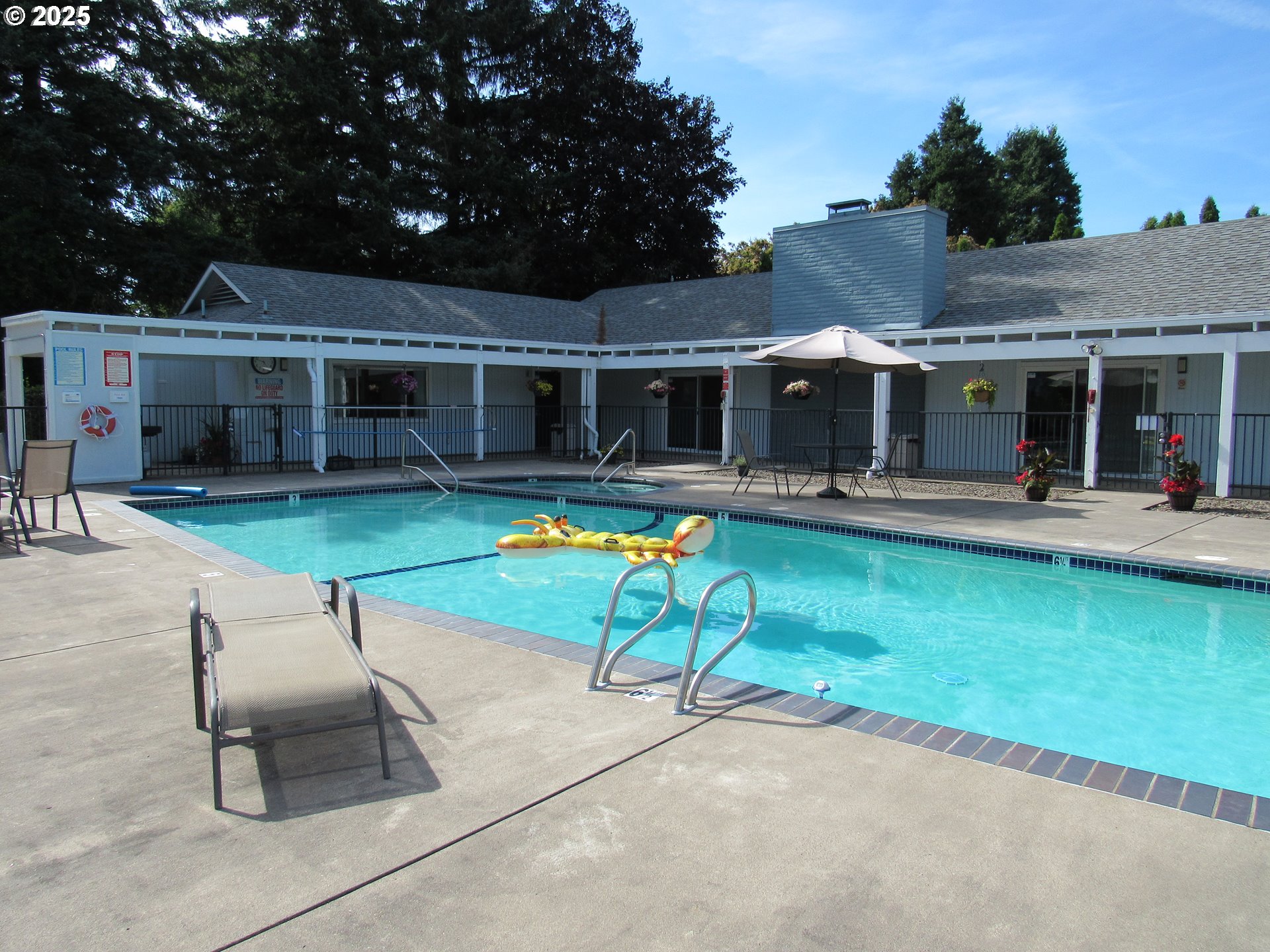 1475 Green Acres Road, Unit 40 Eugene, OR 97408 - Photo 30 of 30 a house view with a seating space and a garden