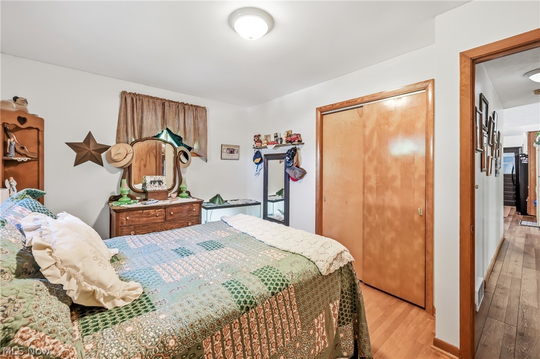 6127 Columbus Road Northeast Louisville, OH 44641 - Photo 25 of 49 Guest room