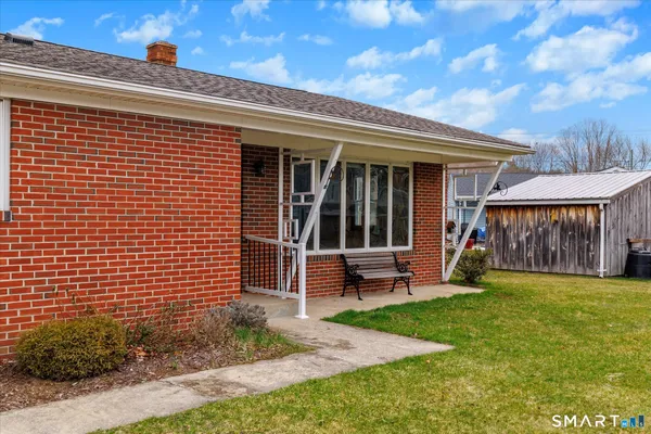 $320,000 | 10 Packerville Road, Plainfield, CT 06374