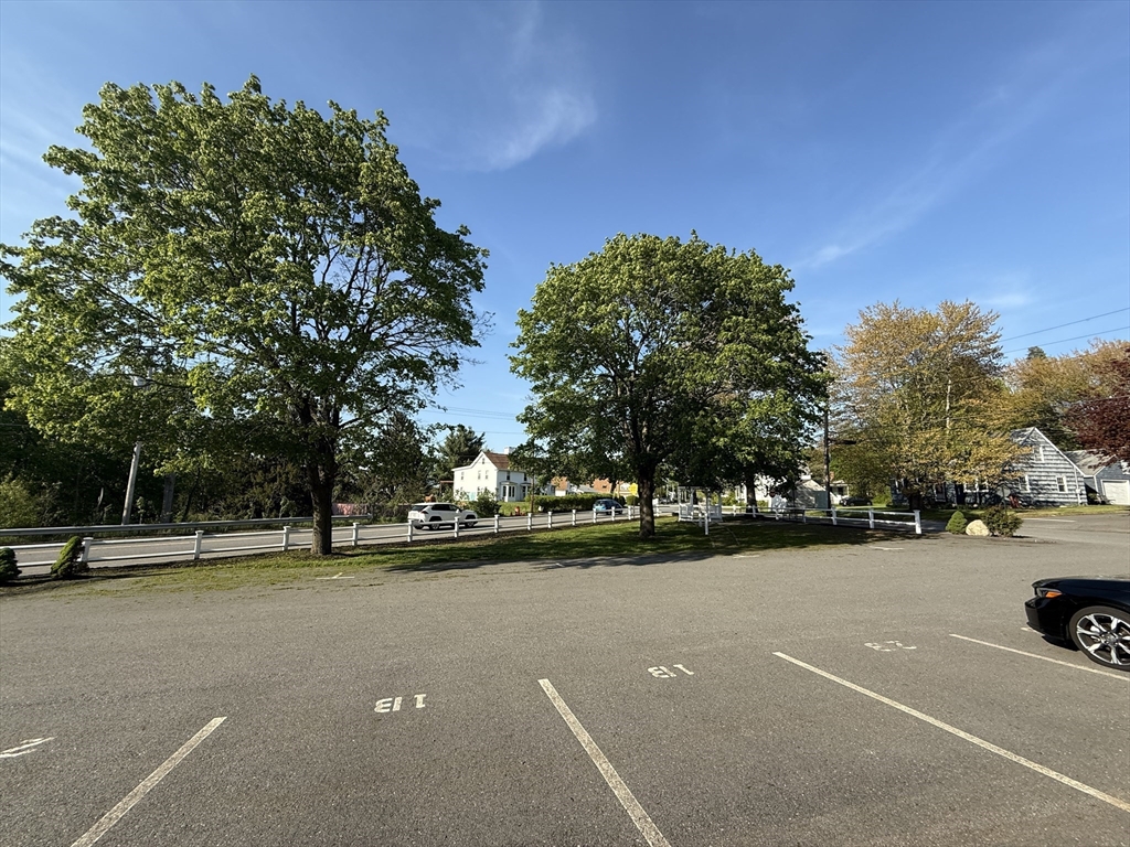 146 South Main Street, Unit 2D Clinton, MA 01510 - Photo 30 of 32