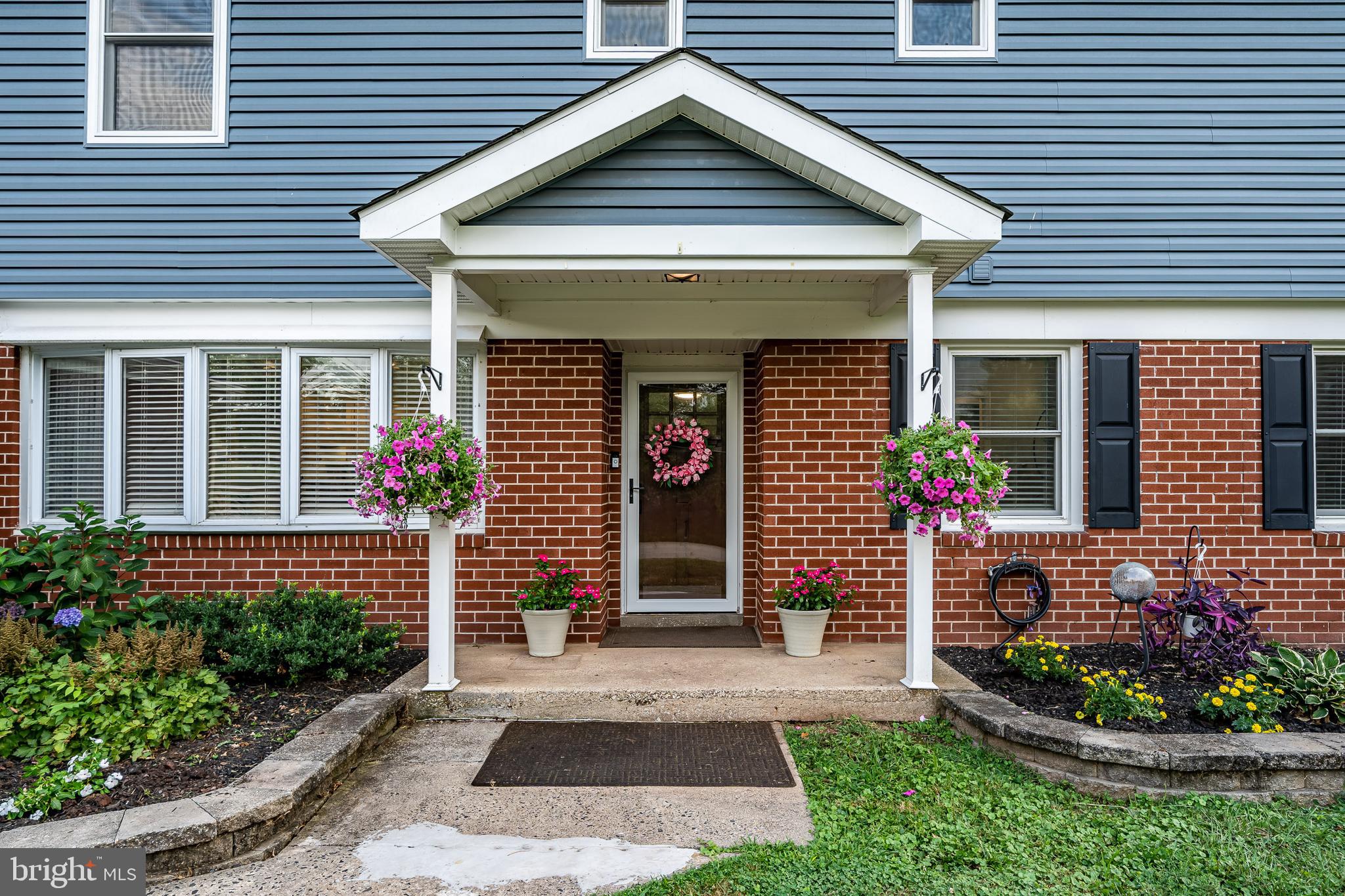 744 Ash Road Trappe, PA 19426 - Photo 5 of 63 Front entry way