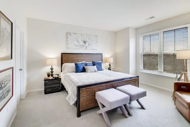 $375,000 | 1914 Farnsworth Lane, Unit 208, Northbrook, IL 60062