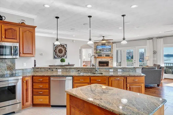 $1,275,000 | 97 Lighthouse Lane, Moneta, VA 24121