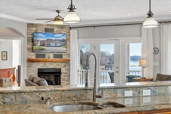 $1,275,000 | 97 Lighthouse Lane, Moneta, VA 24121